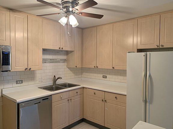 4th image of 1149 N Miller Ln #212