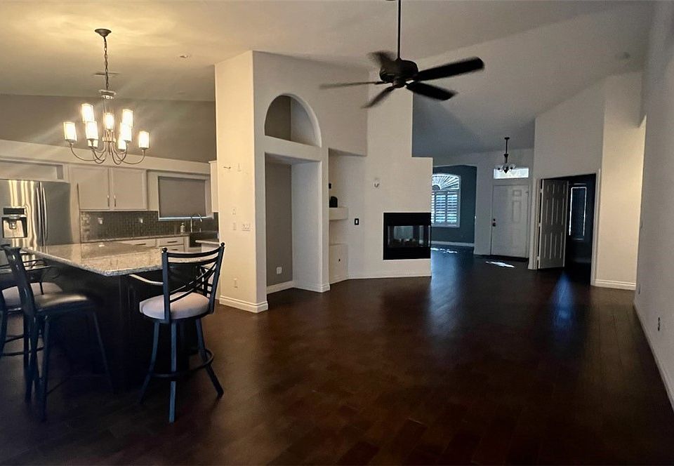 2nd image of 498 First Light St