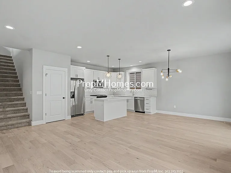 3544 SW Tegart Ln — Photo 4