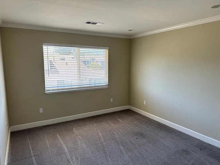 118 Winslow Ct — Photo 5