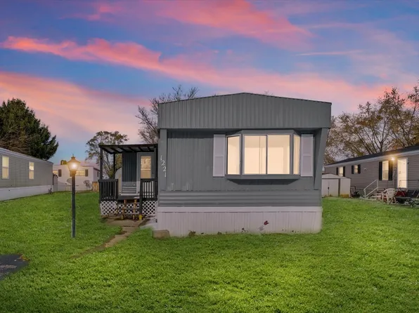 1221 Brookshire Dr #1221, Rantoul, IL 61866