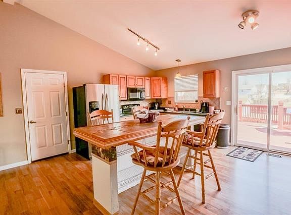 4th image of 654 Loch Carron Dr