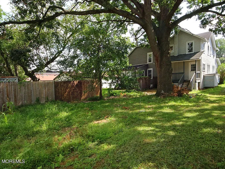 183 Ridge Ave — Photo 3