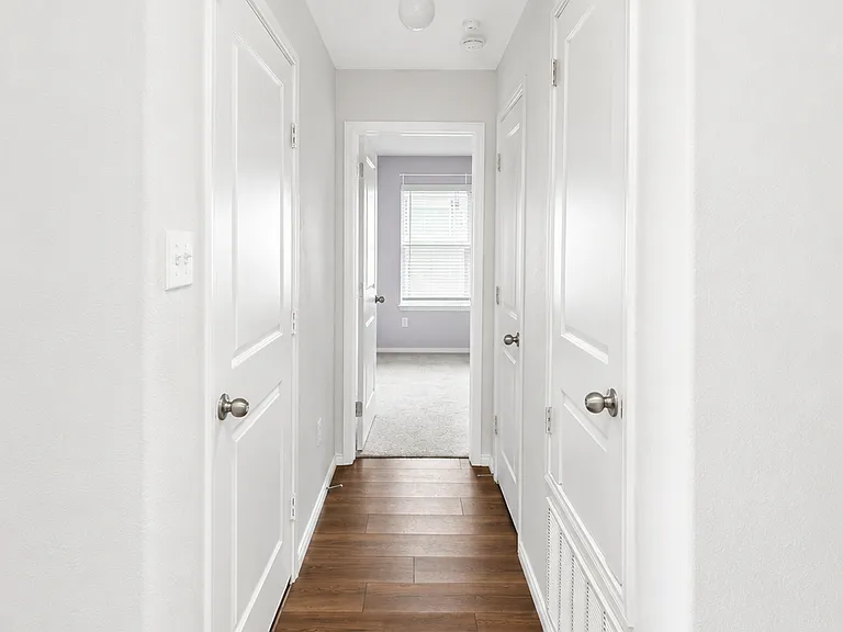 3903 Pioneer Dr — Photo 15