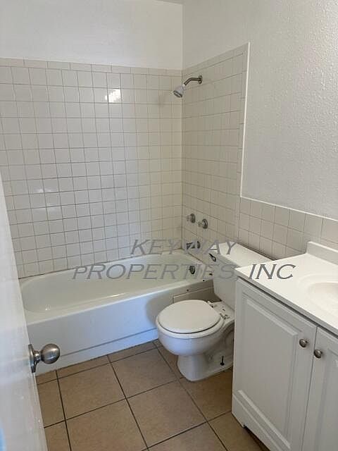 2nd image of 1200 Edith Blvd SE