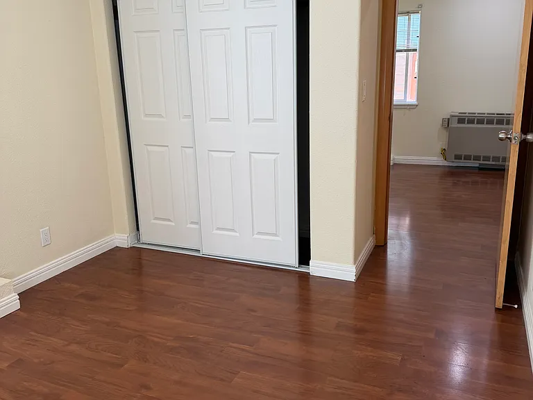 274B Athol Ave — Photo 10