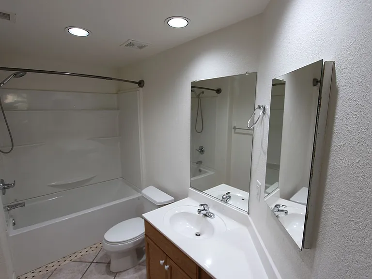 1401 N 4th St #2 — Photo 8