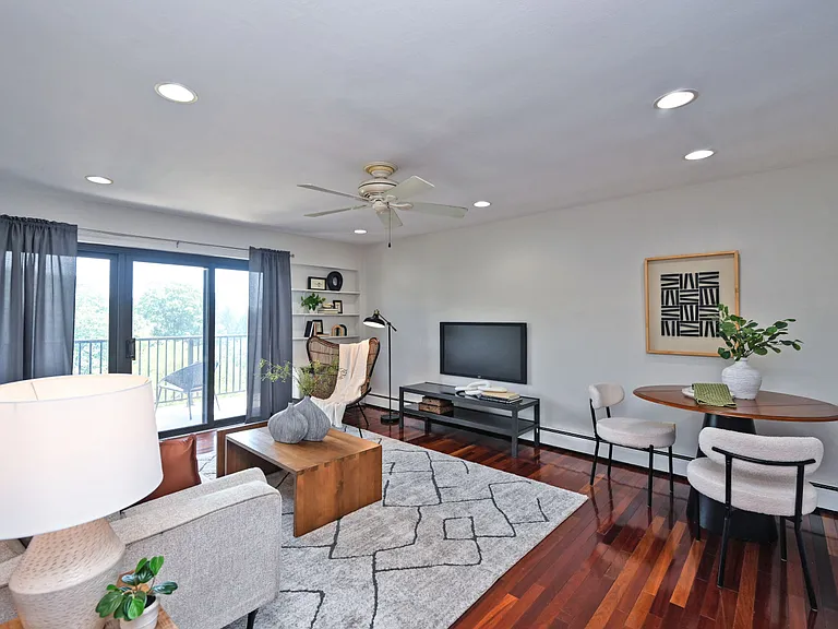 1815 William Howard Taft Rd #701 — Photo 13