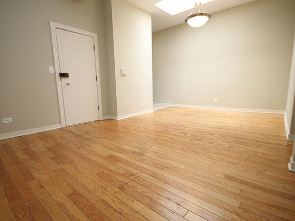 4th image of 2310 N Clark St APT 3E