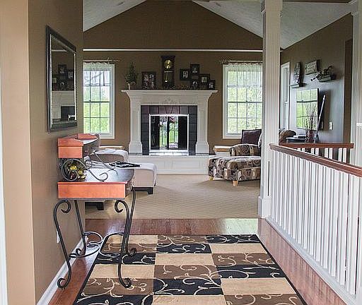 Foyer, hardwood & marble