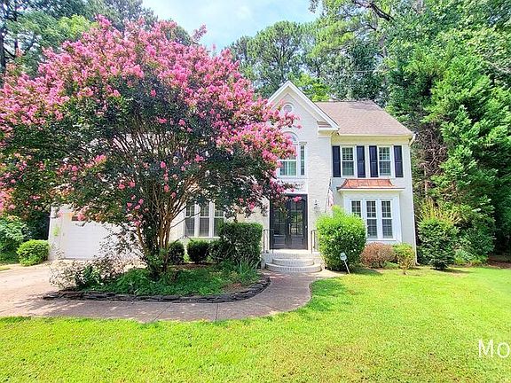 3rd image of 123 Greymist Ln