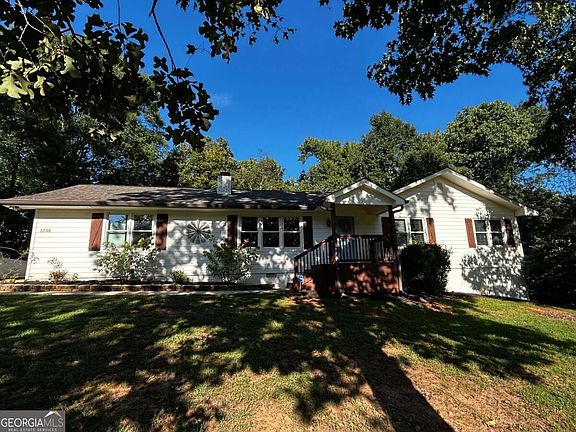 3rd image of 1738 Sandy Ct