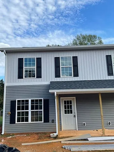 !! Get $100 Off !! 3br 2.5ba Home W/ Updated Kitchen Stainless Appliances Assigned Parking In Sal... Photo 1