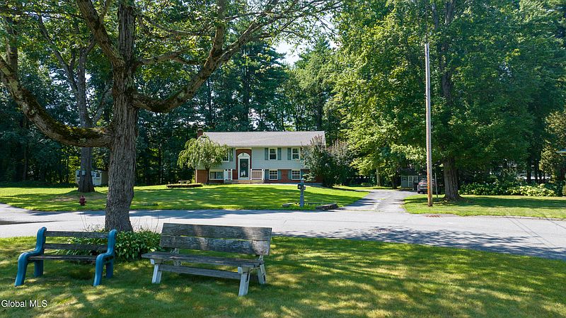 3rd image of 24 Garden Drive