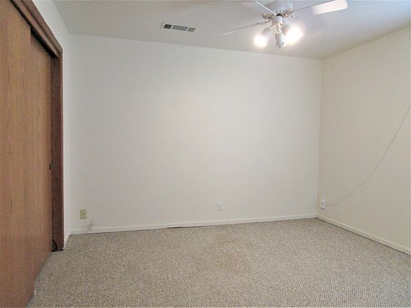 5th image of 229 W Redwood St