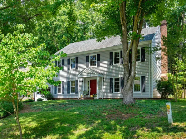 1809 Hearthglow Ln, Charlottesville, VA 22901