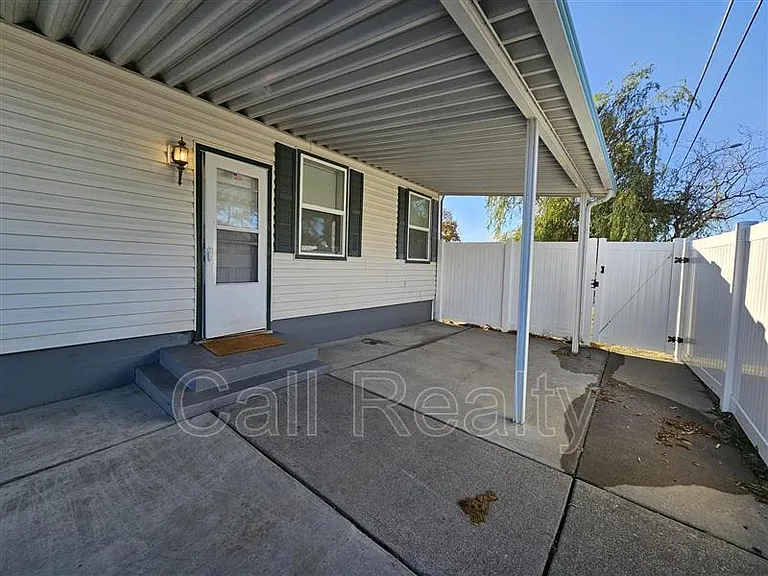 1603 E Lacrosse Ave — Photo 18