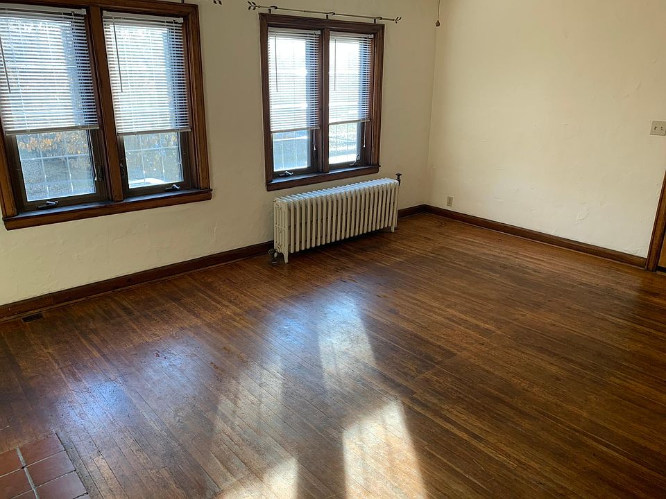 Living room.