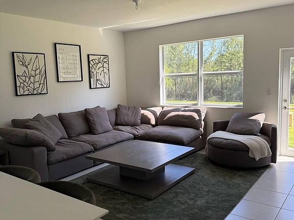 2nd image of 2402 SE 30th Street