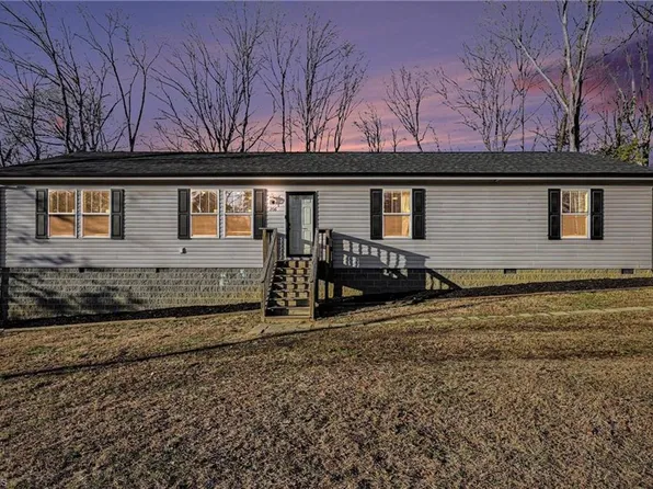 206 McKnight St, Asheboro, NC 27203