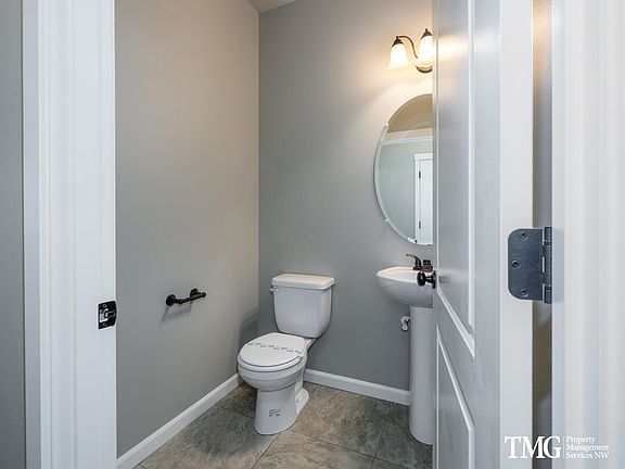 3rd image of 8225 NE 20th St