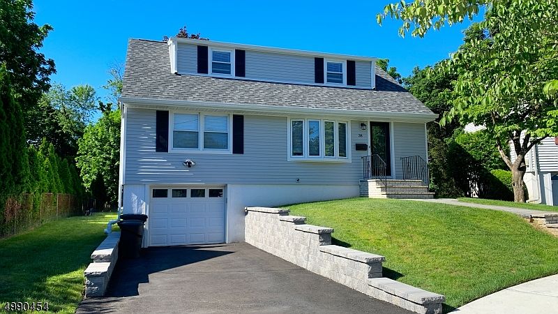 1st image of 38 Donna Dr