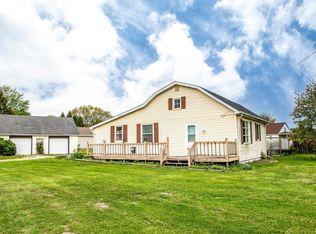 2106 Bloomington Rd, East Peoria, IL 61611