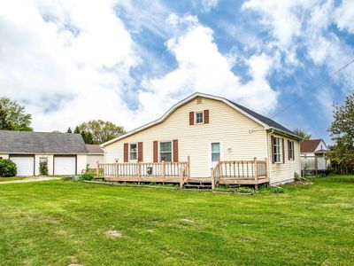2106 Bloomington Rd, East Peoria, IL, 61611