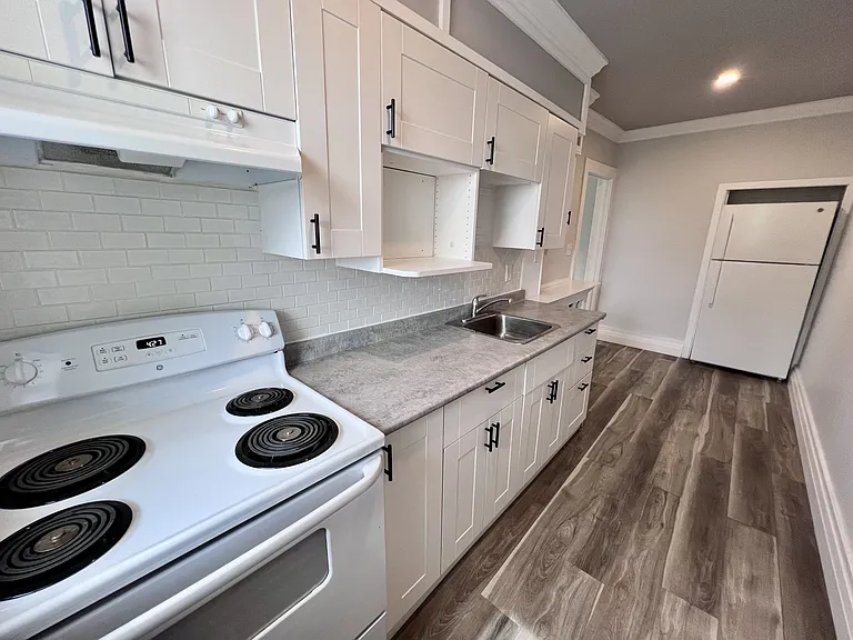 277 Curry Ave #9 — Photo 4
