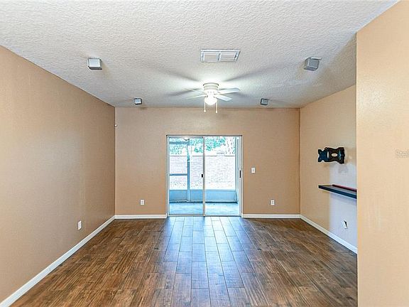 5th image of 106 Wilton Cir