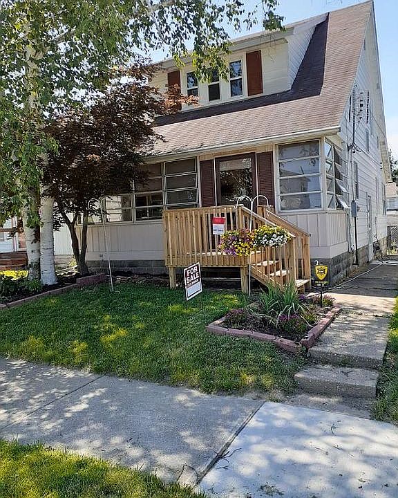 1st image of 188 Oak St