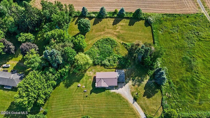 4th image of 143 Pine Valley Road