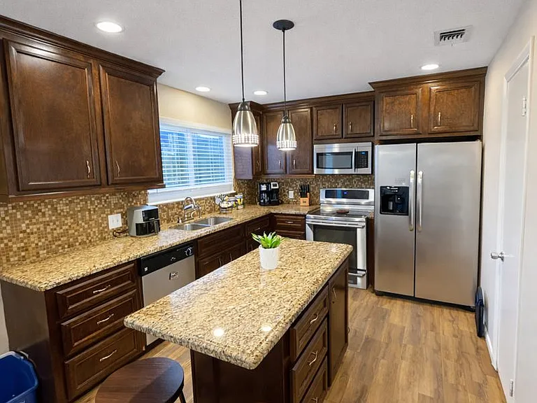 1831 Sherwood Forest St #28 — Photo 2