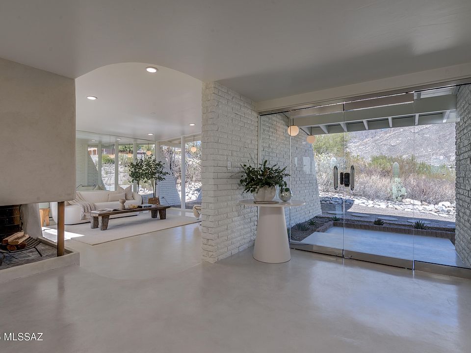 1st image of 5845 N Camino Hombre De Oro
