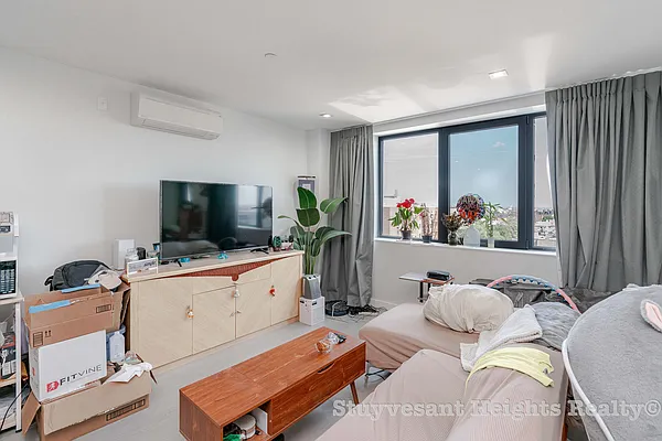 Rented by Stuyvesant Heights Realty Corp | media 45