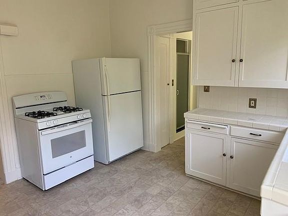 4th image of 14 E Valerio St APT 1