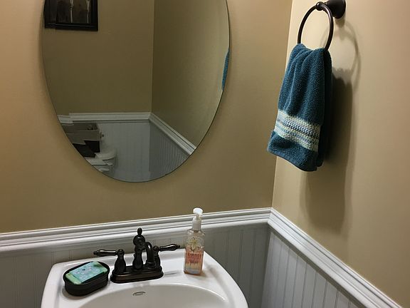 4th image of 56 Catherine Ct