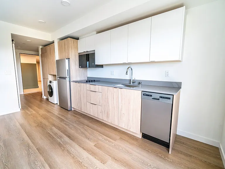 Stone Row Apartments — Photo 15