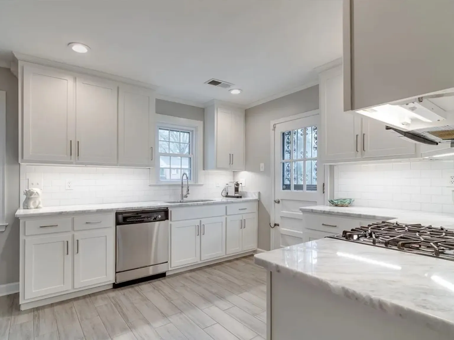 3 bed, 1362 sqft, $2,100 — Photo 3