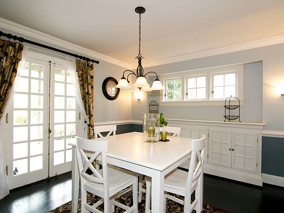 Dining w/French Doors to Patio