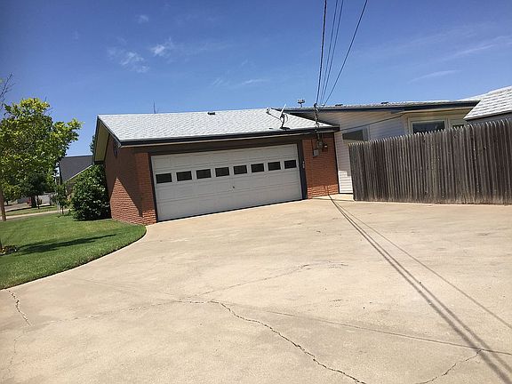 2nd image of 500 Willow Ave