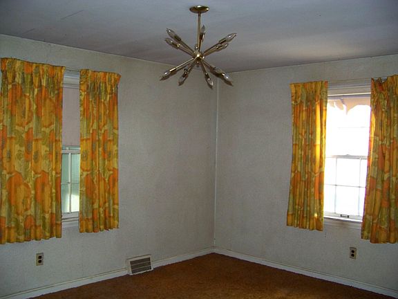 5th image of 6218 Dellbank Dr