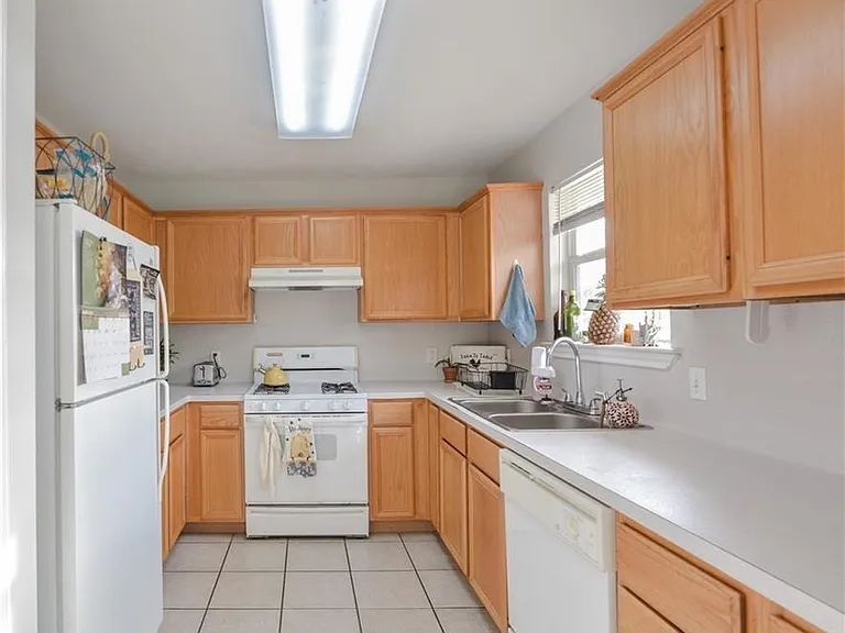 2427 Pintail Loop — Photo 5