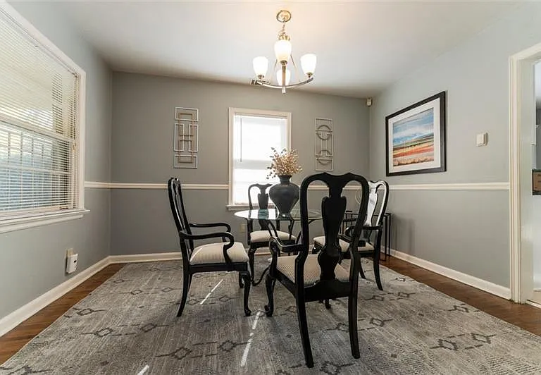547 Westmeath Dr SW — Photo 8