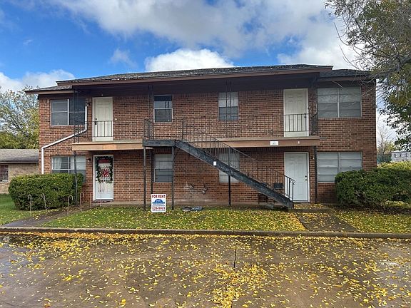 2nd image of 602 Westview Cir APT D