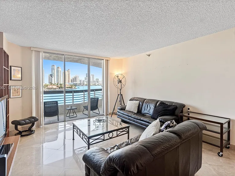 19101 NE 36th Ct #409 — Photo 7