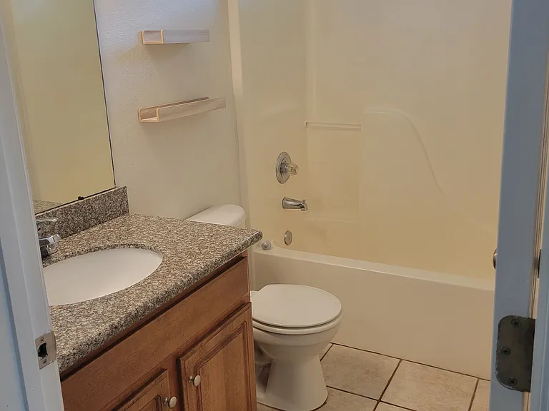 1516 Oakhill Rd — Photo 16
