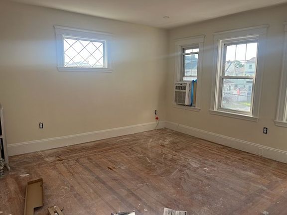 5th image of 41 Billings Ave #2