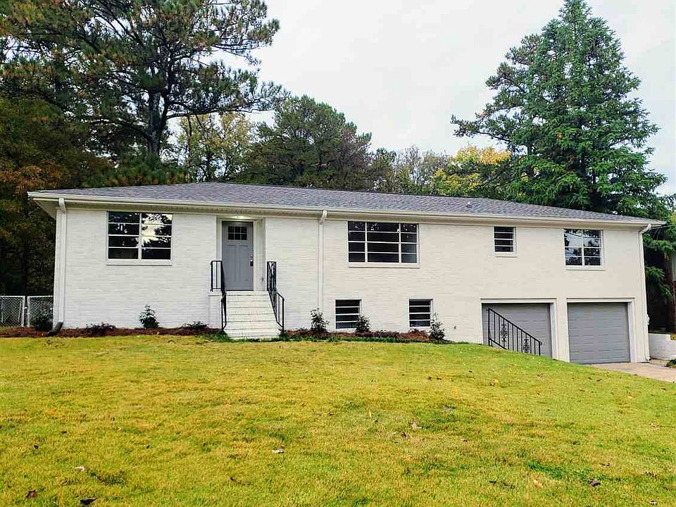 1st image of 412 Daniel Dr NE