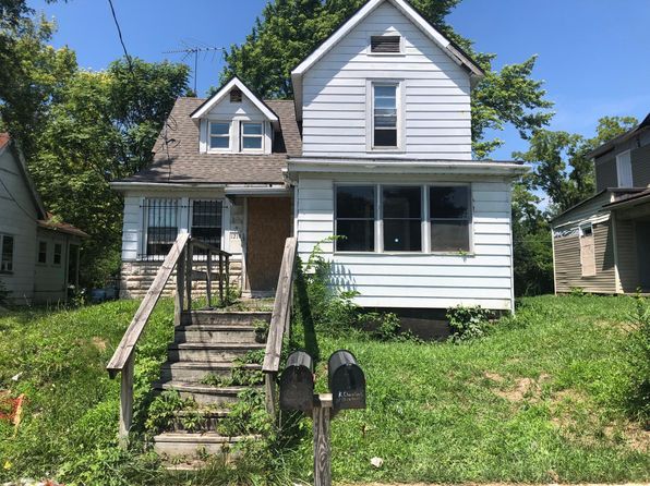 1221 S Hoyt Ave